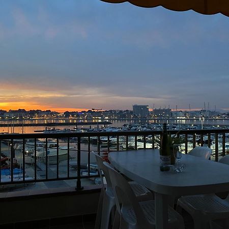 Apartamento en primera línea de mar L' Escala Exterior foto