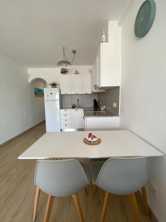 Apartamento en primera línea de mar L' Escala Exterior foto